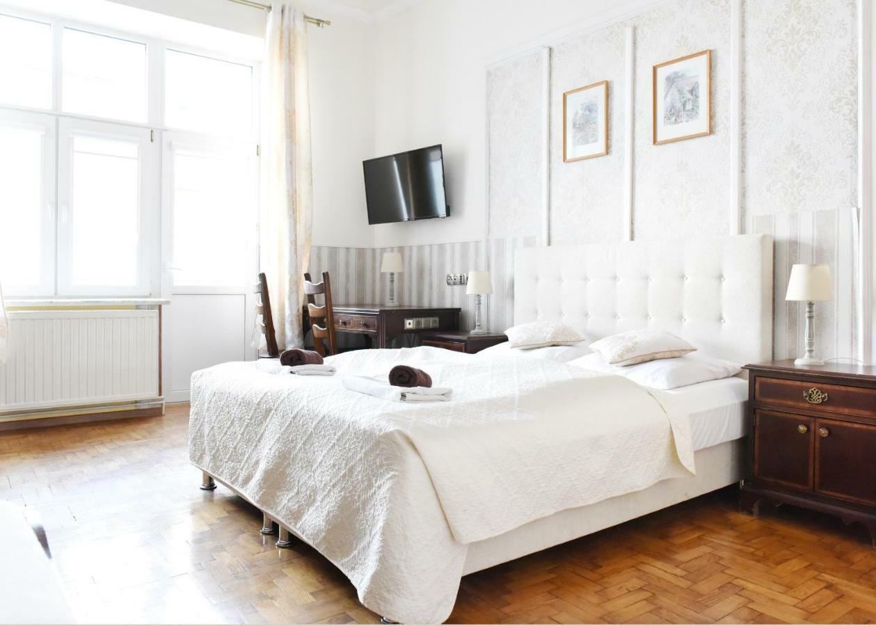 Apartament City, Clock 크로스노 외부 사진